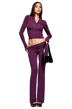 طقم Loungewear نسائي مريح قطعتين بتصميم عصري للراحة والأناقة المنزلية