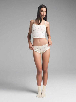 طقم Loungewear قطني بنقشة الزهور مع كشكشة ناعمة للراحة والأنوثة المنزلية