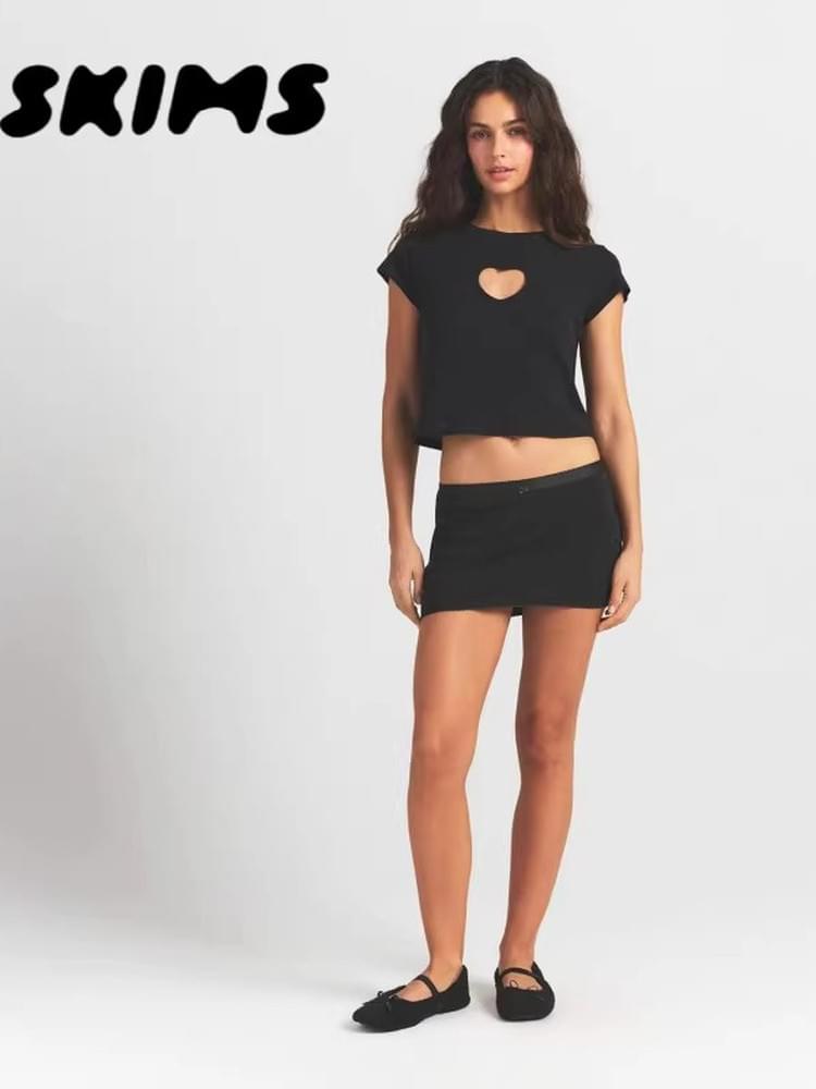 تيشيرت Loungewear ناعم بتصميم قلب مفرغ رقيق