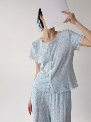 Ribbed loungewear set for women with a small floral print