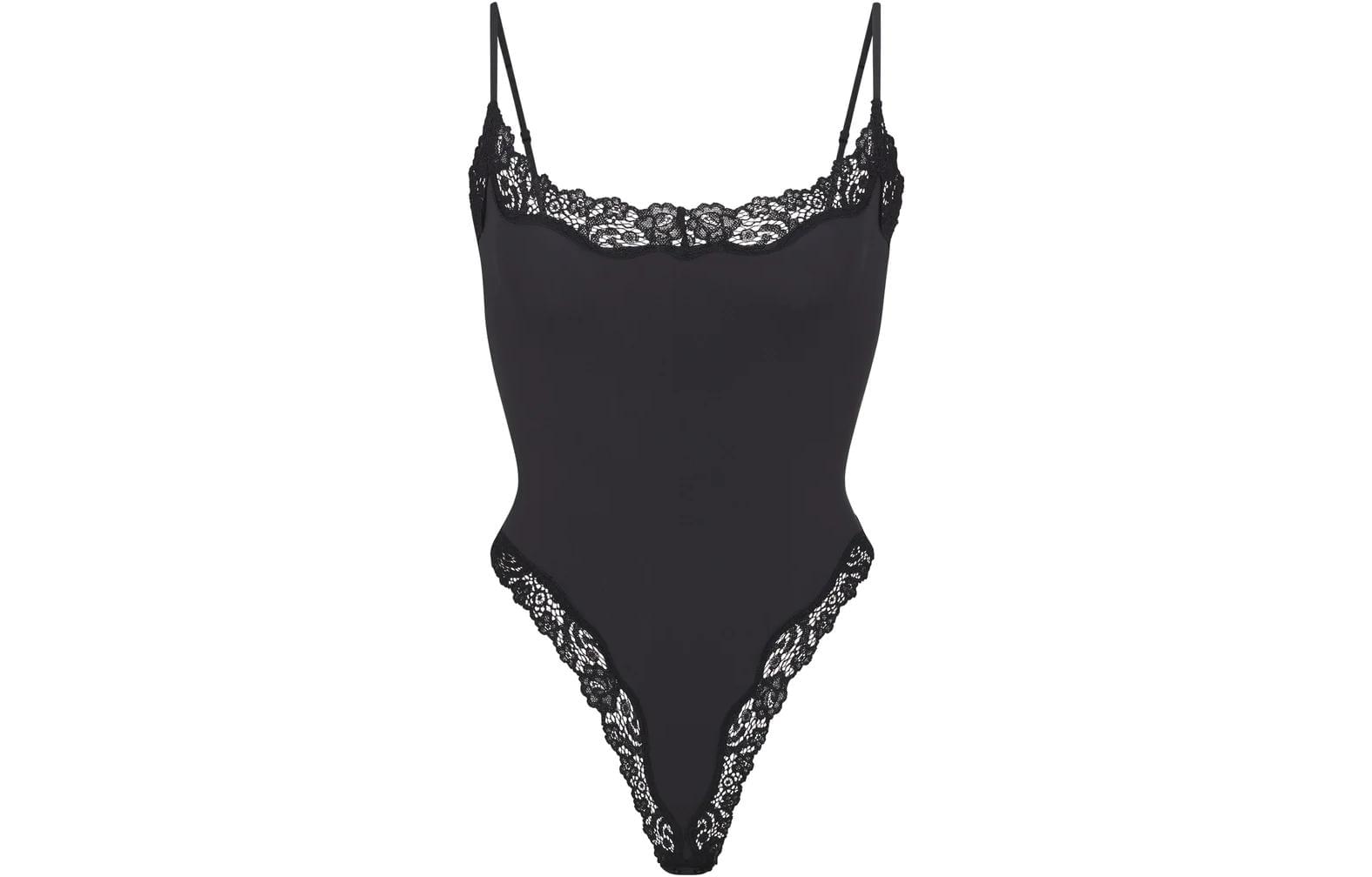 Cotton Bodysuit أسود ناعم ومضلع مع تفاصيل الدانتيل