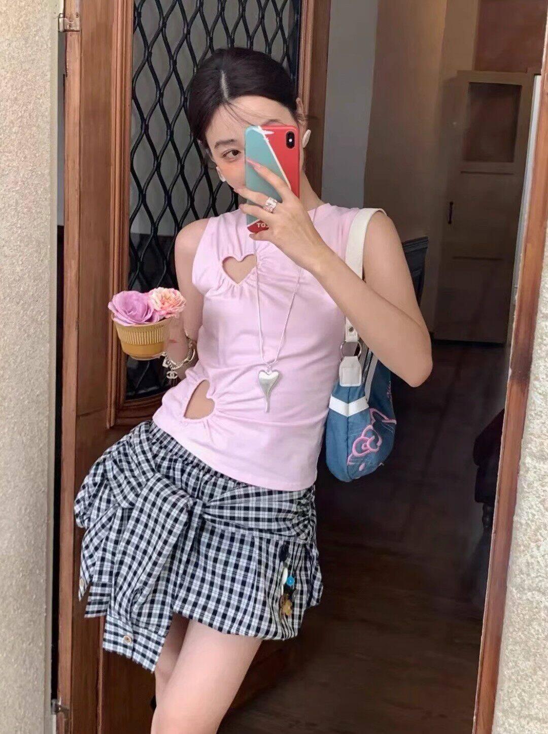 توب Loungewear ناعم بتصميم قلوب مفرغة وأنيقة