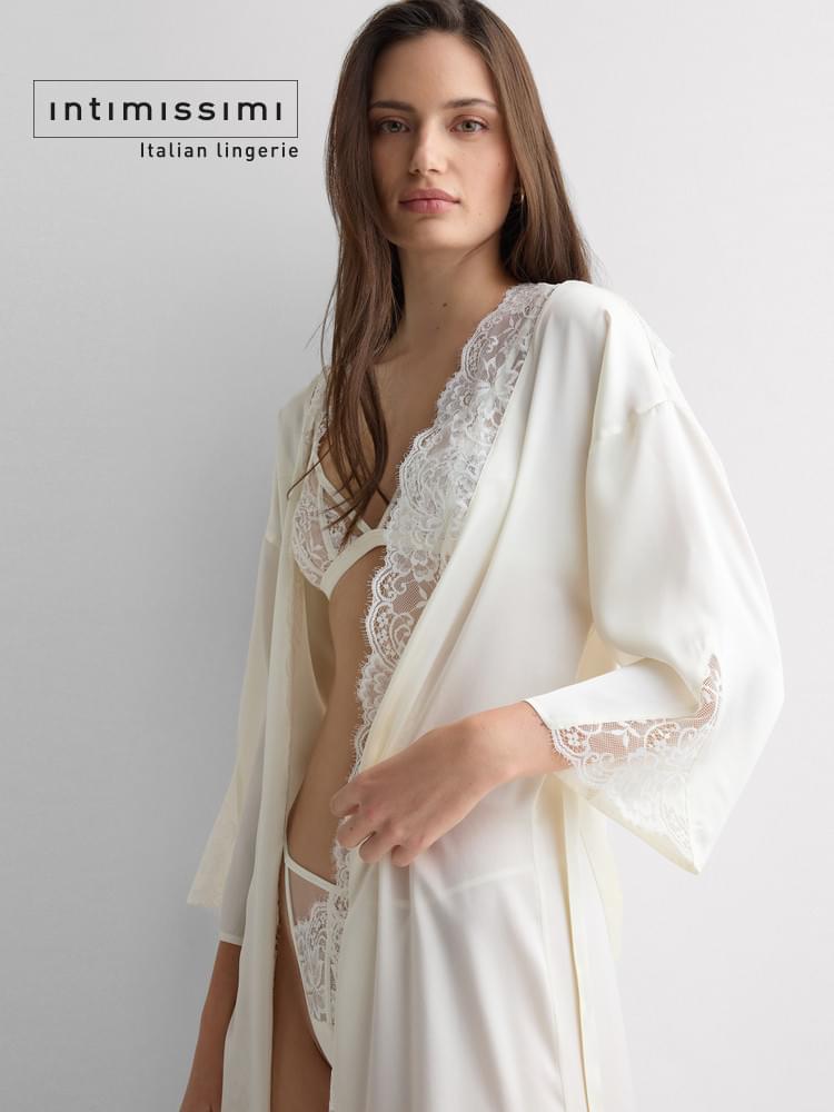 روب نوم حرير التوت الفاخر Intimissimi PVD2592 | إطلالة العروس الساحرة بالدانتيل الإيطالي 👑✨