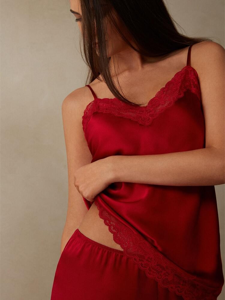 طقم Loungewear حرير طبيعي فاخر بالدانتيل الإيطالي