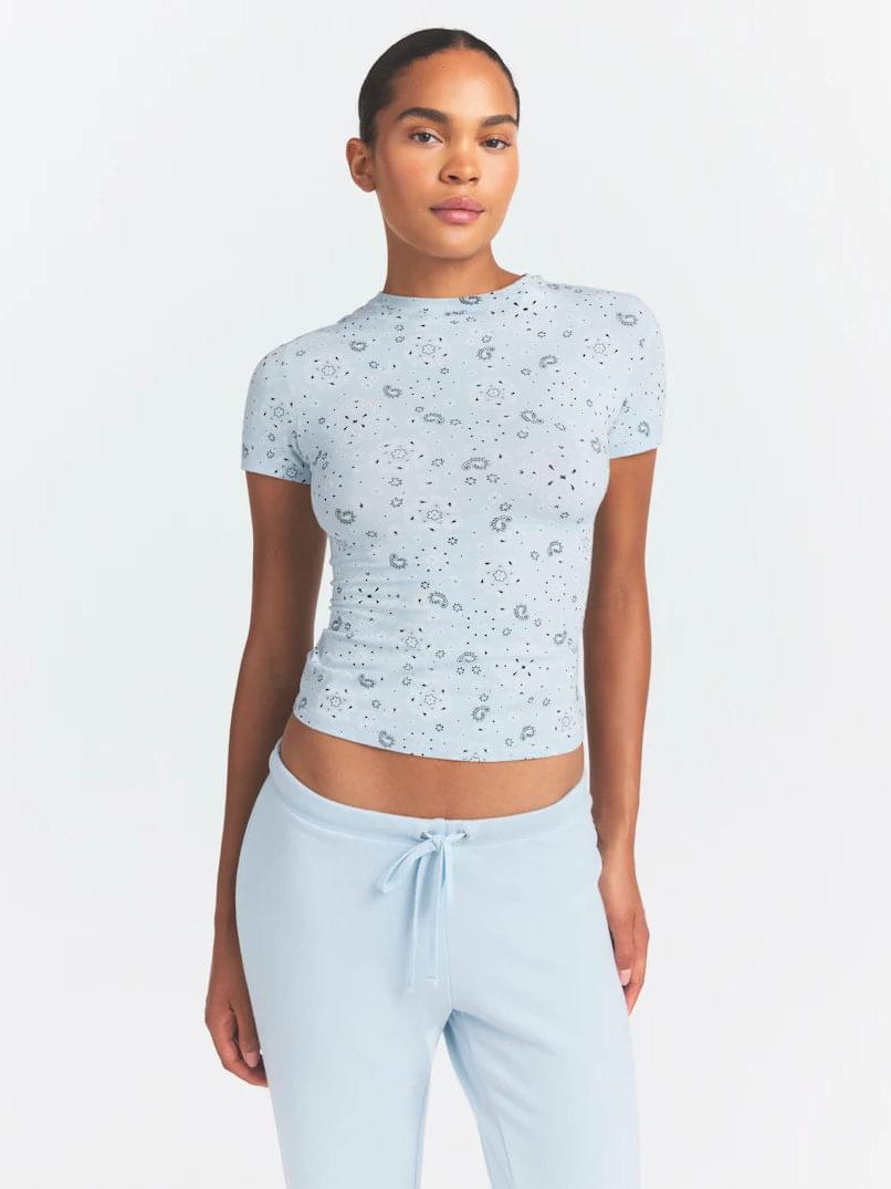 طقم Loungewear مريح بنقشة باندانا باللون الأزرق الفاتح