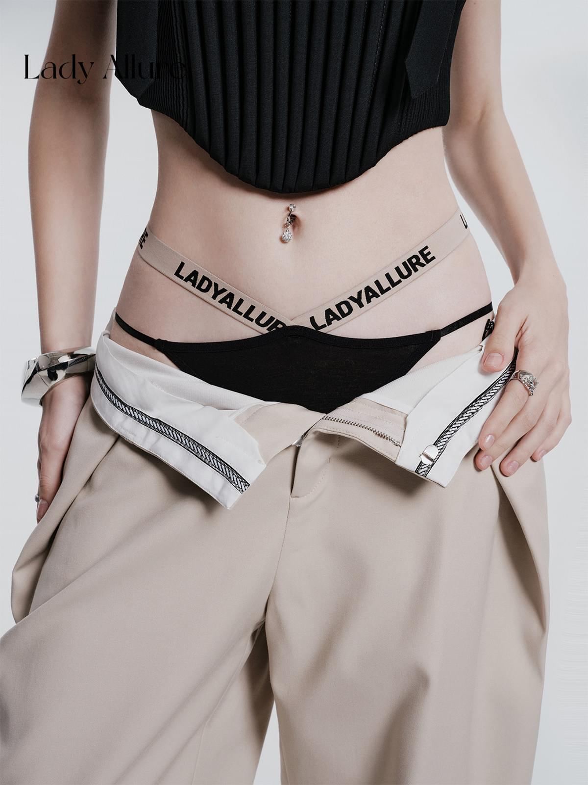 Panties بخصر متقاطع وحزام مطاطي جذاب