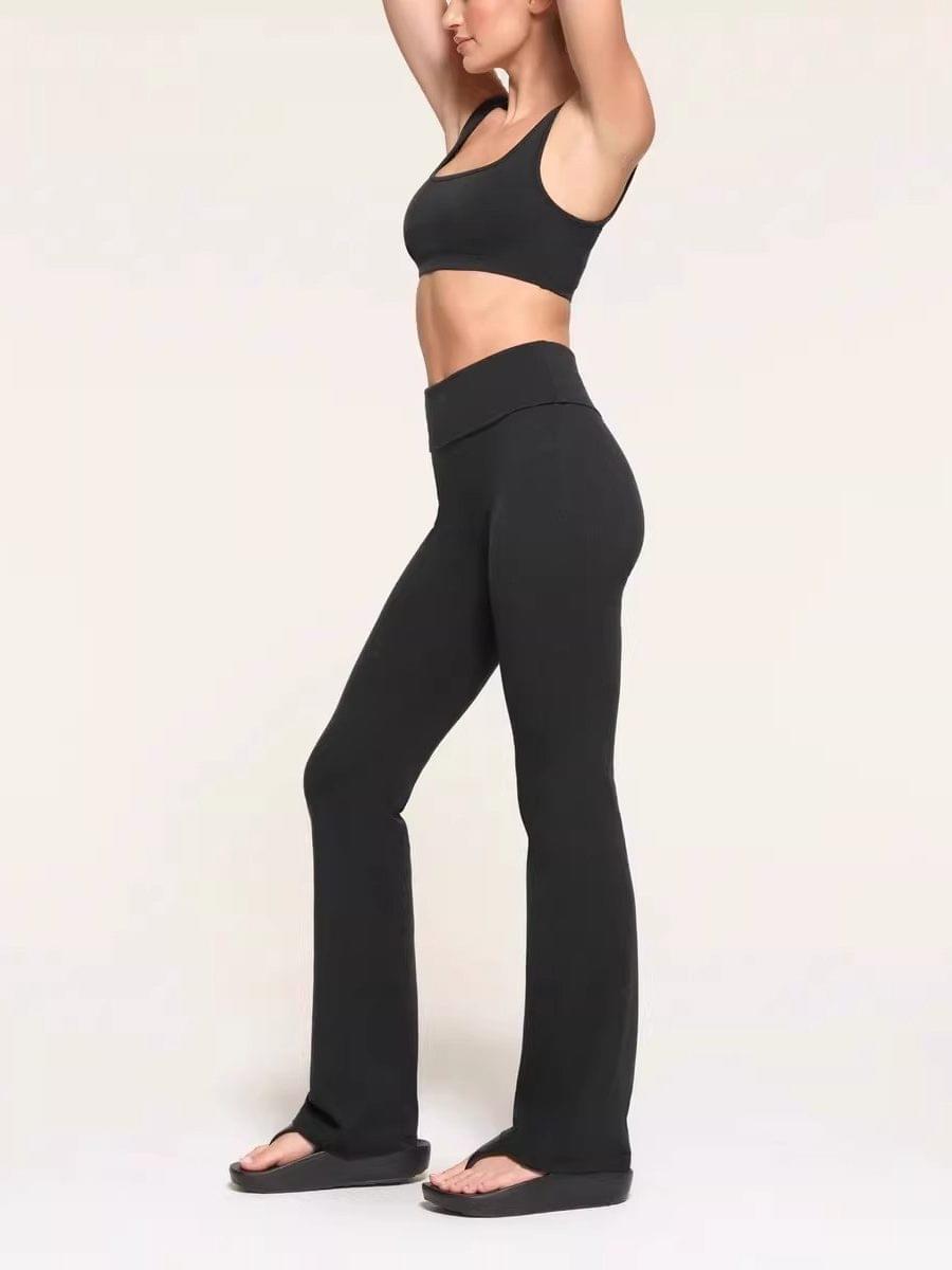 بنطال Loungewear مريح وناعم بقصة كلوش وخصر مرتفع