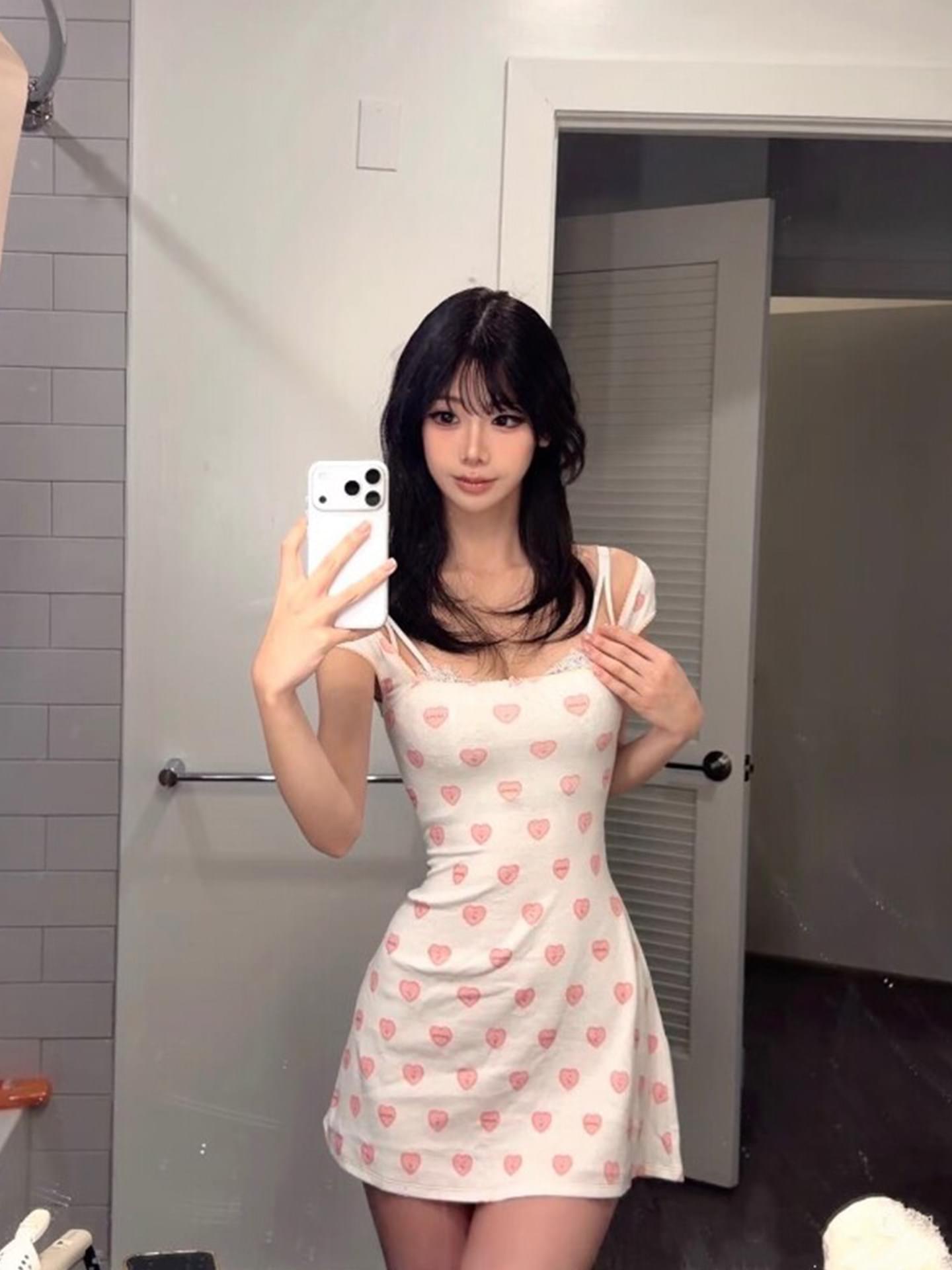 فستان Loungewear مريح بنقشة القلوب الوردية