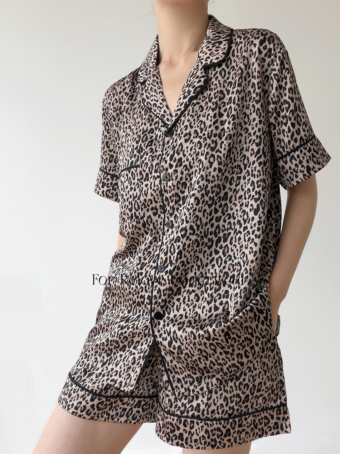 طقم بيجامة Loungewear بنقشة الفهد الأنيقة