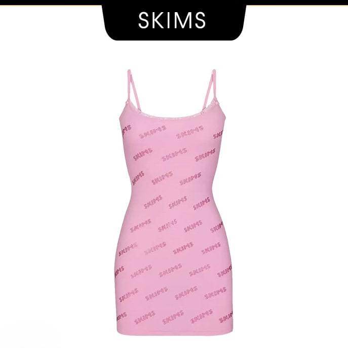 فستان سكايمز قصير SKIMS Rhinestone Slip Dress | قميص لانجري مطبوع بلينك ونحت للجسم ✨كيتي الساحرة
